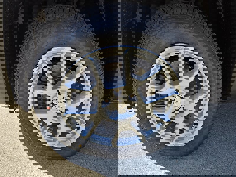 Used 2019 Jeep Renegade Latitude w/ Cold Weather Group image 9