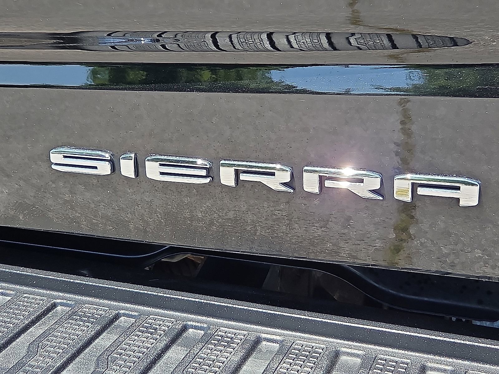 Used 2019 GMC Sierra 1500 Denali w/ Denali Ultimate Package AWD/4WD image 9