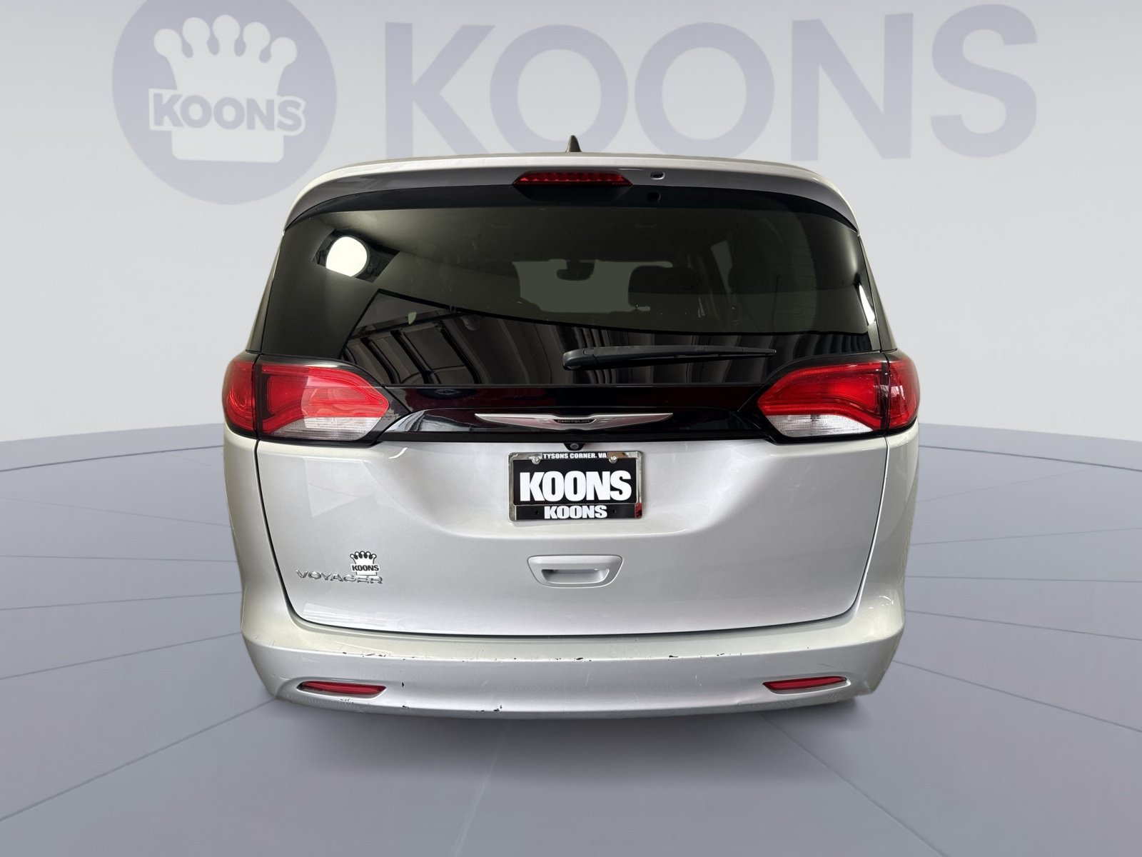 Used 2024 Chrysler Voyager LX FWD image 5