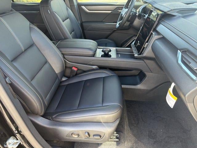 New 2026 GMC Acadia Elevation w/ Elevation Premium Package FWD image 13