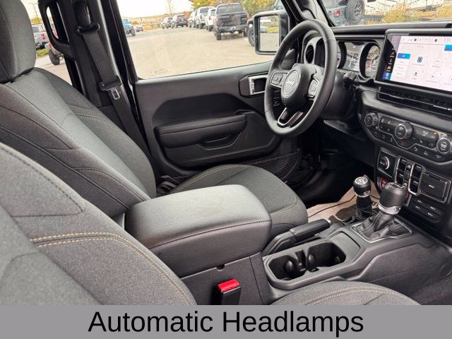 Certified 2026 Jeep Gladiator Sport AWD/4WD image 28