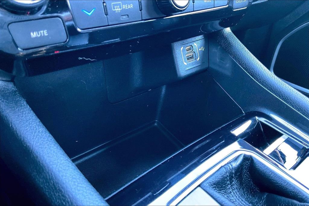 Used 2024 Jeep Compass Latitude image 32