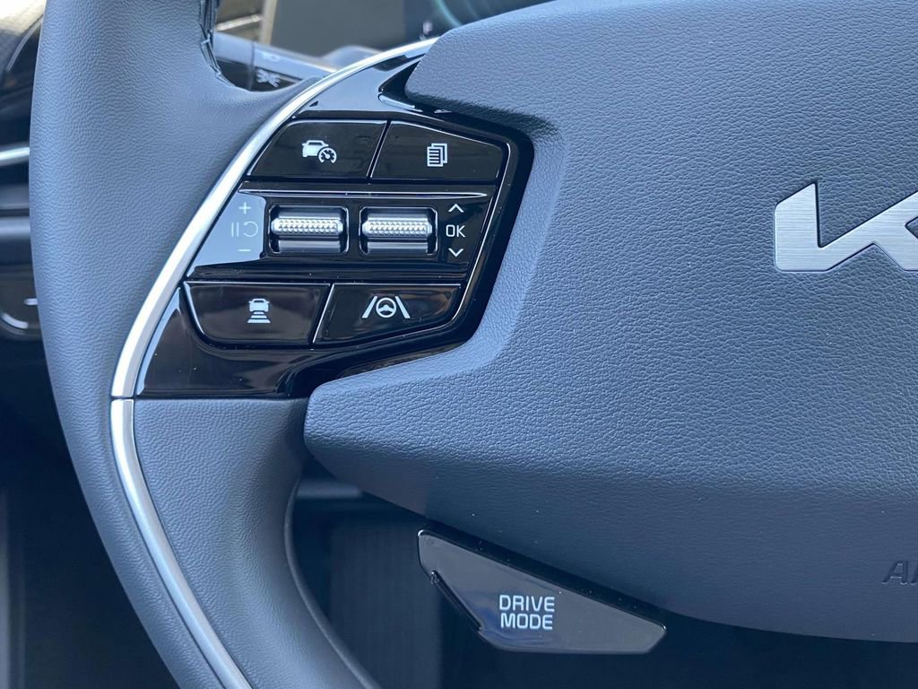 New 2025 Kia Niro EX image 20