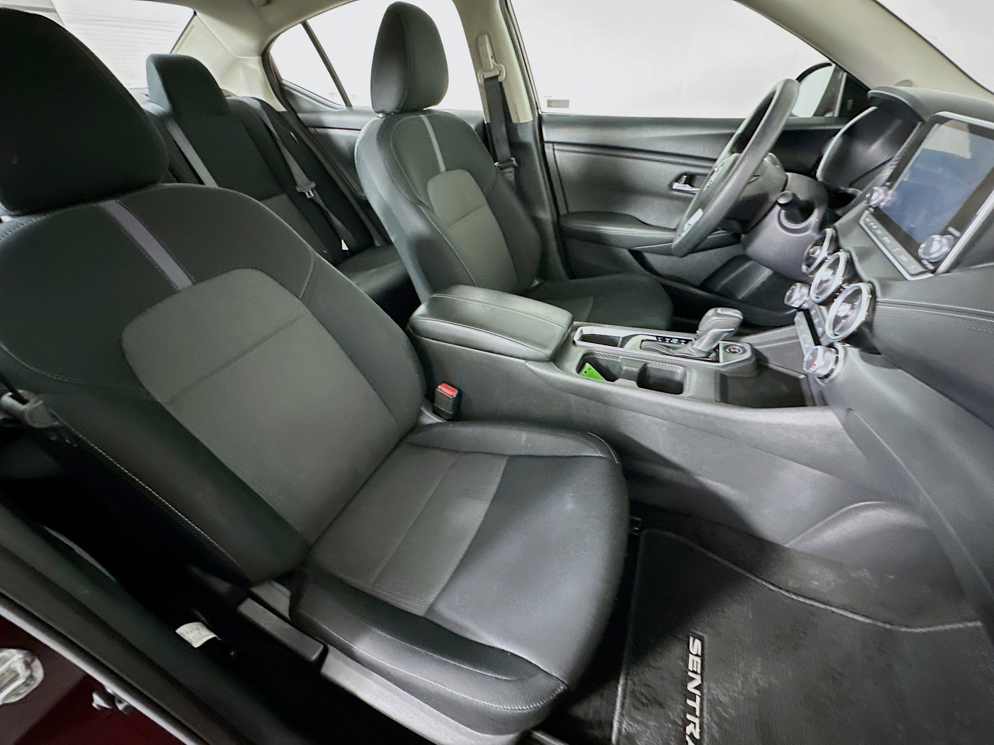 Used 2024 Nissan Sentra SV image 28