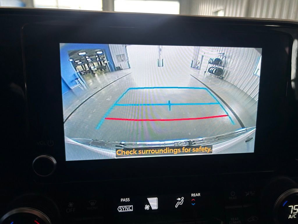 Used 2023 Toyota Highlander LE image 26