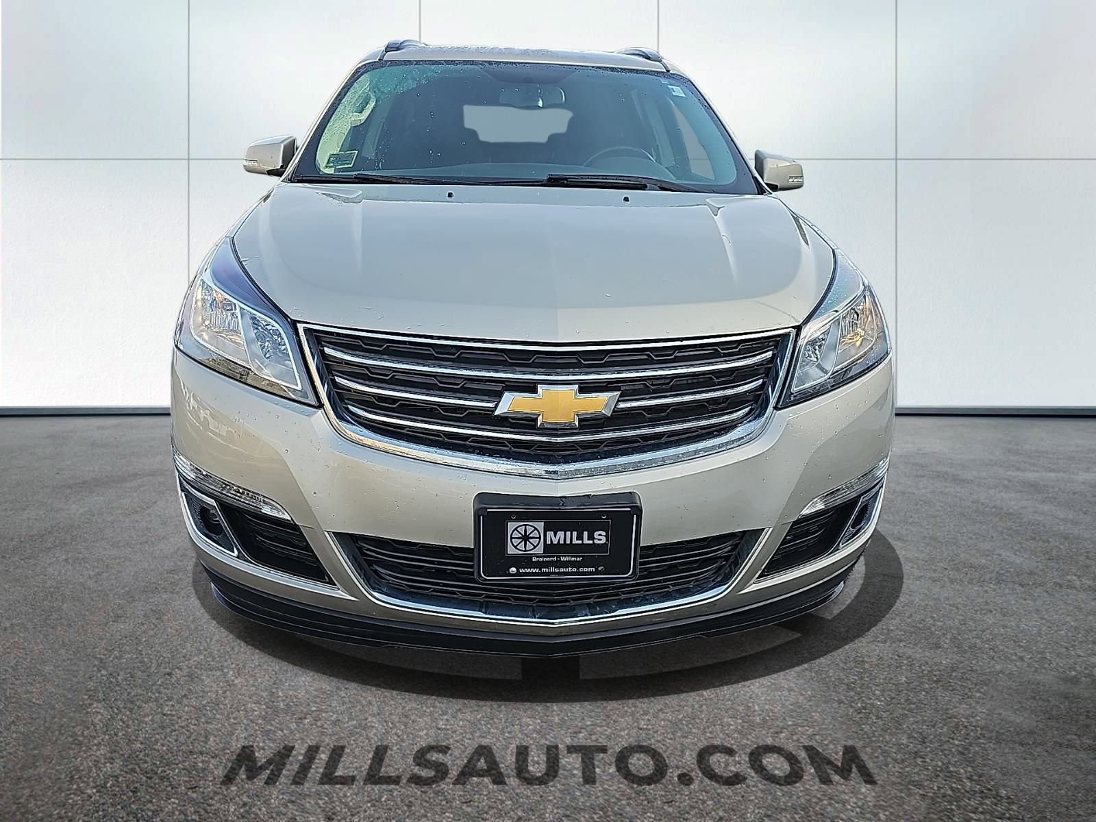 Used 2017 Chevrolet Traverse LT w/ Style and Technology Package image 3