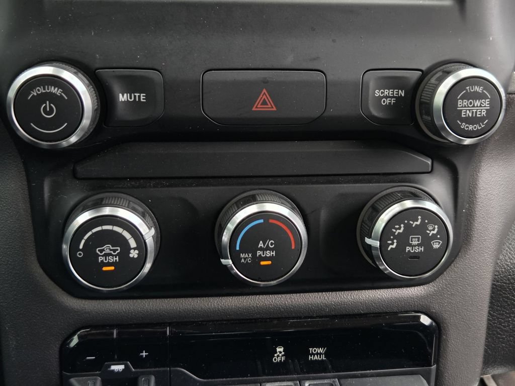 Used 2019 RAM 1500 Big Horn RWD image 26