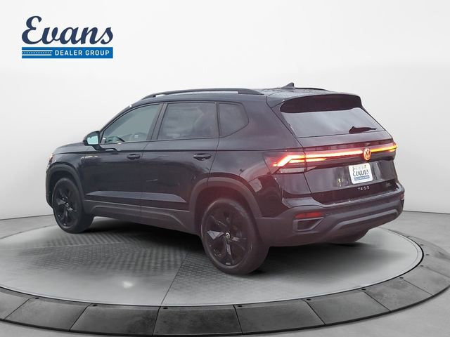 New 2026 Volkswagen Taos SE FWD image 4