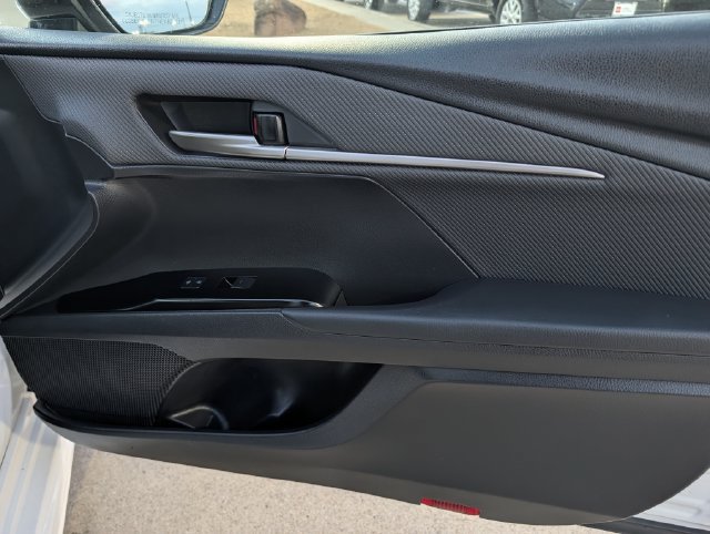 Used 2025 Toyota Camry SE FWD image 33