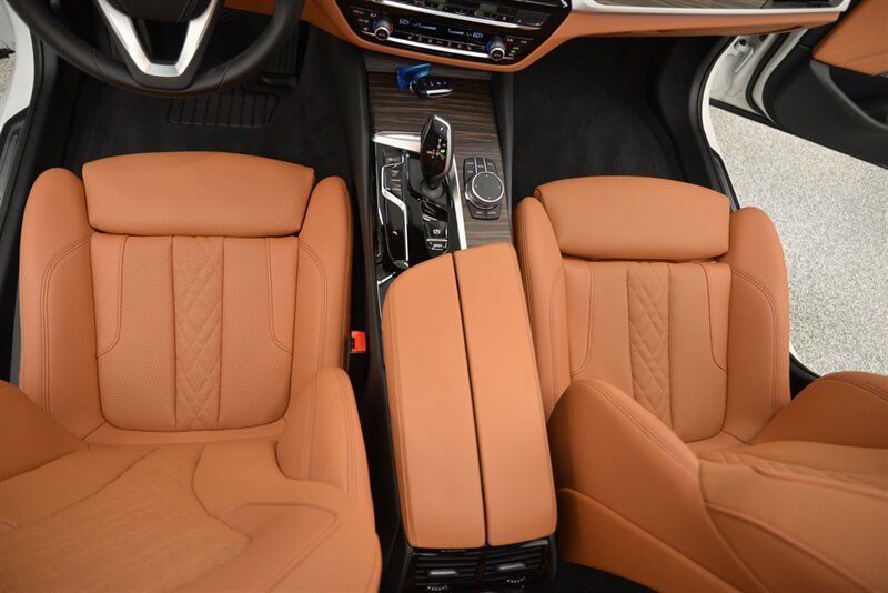 Used 2023 BMW 530i w/ Premium Package RWD image 23
