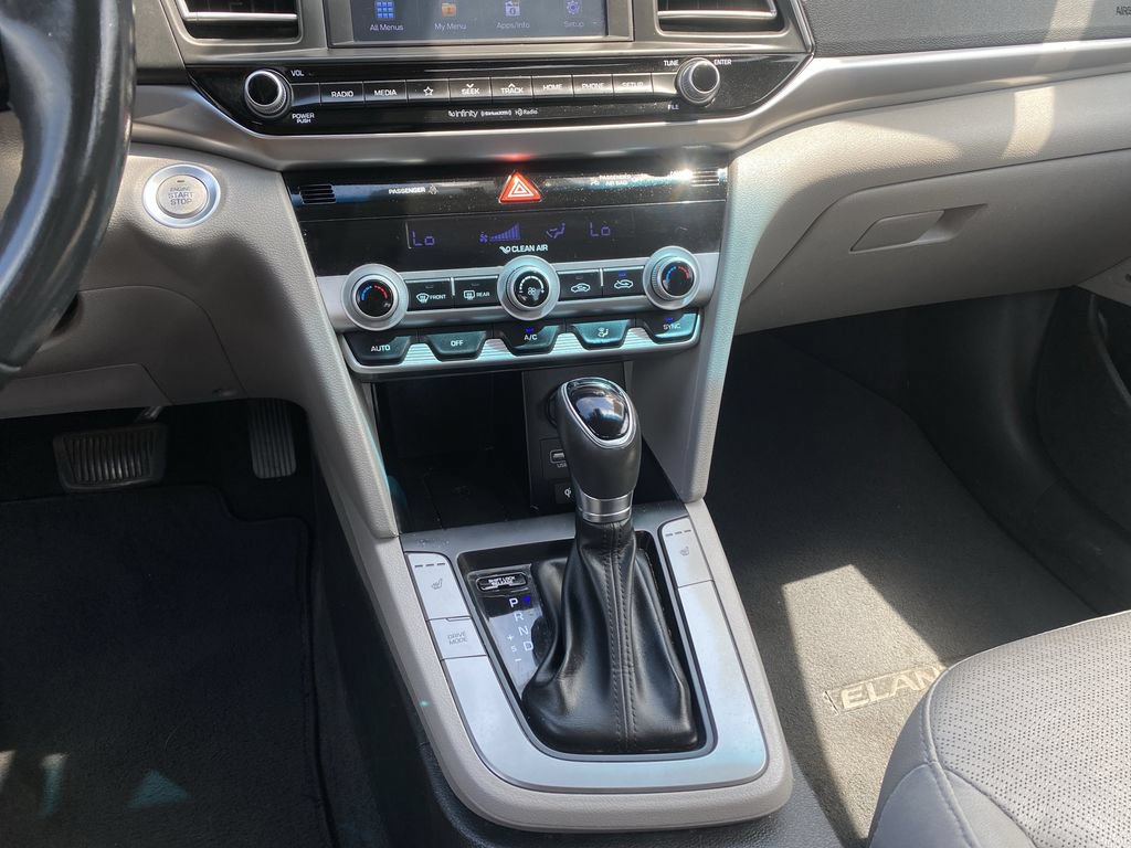 Used 2019 Hyundai Elantra Limited FWD image 25