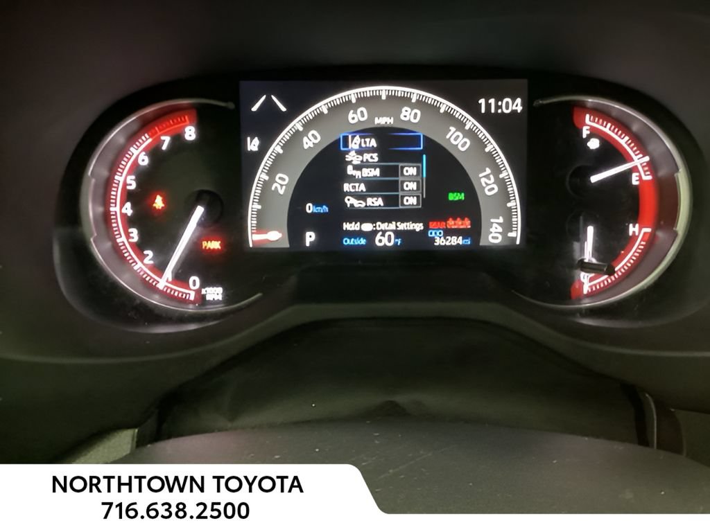 Used 2025 Toyota RAV4 XLE AWD/4WD image 8