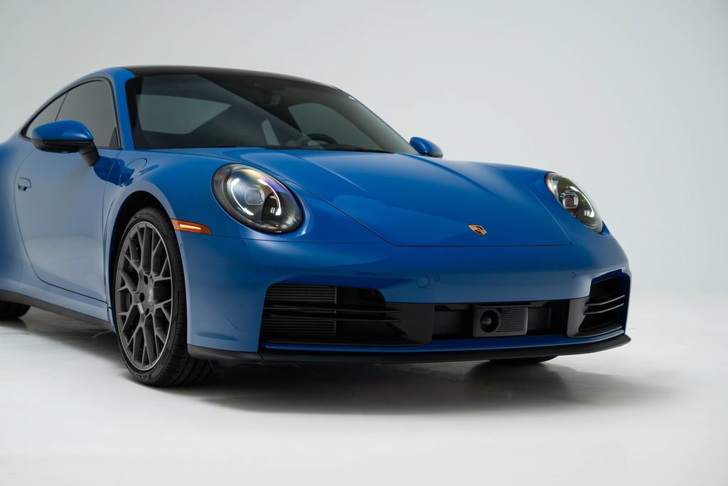 Used 2025 Porsche 911 Carrera RWD image 35