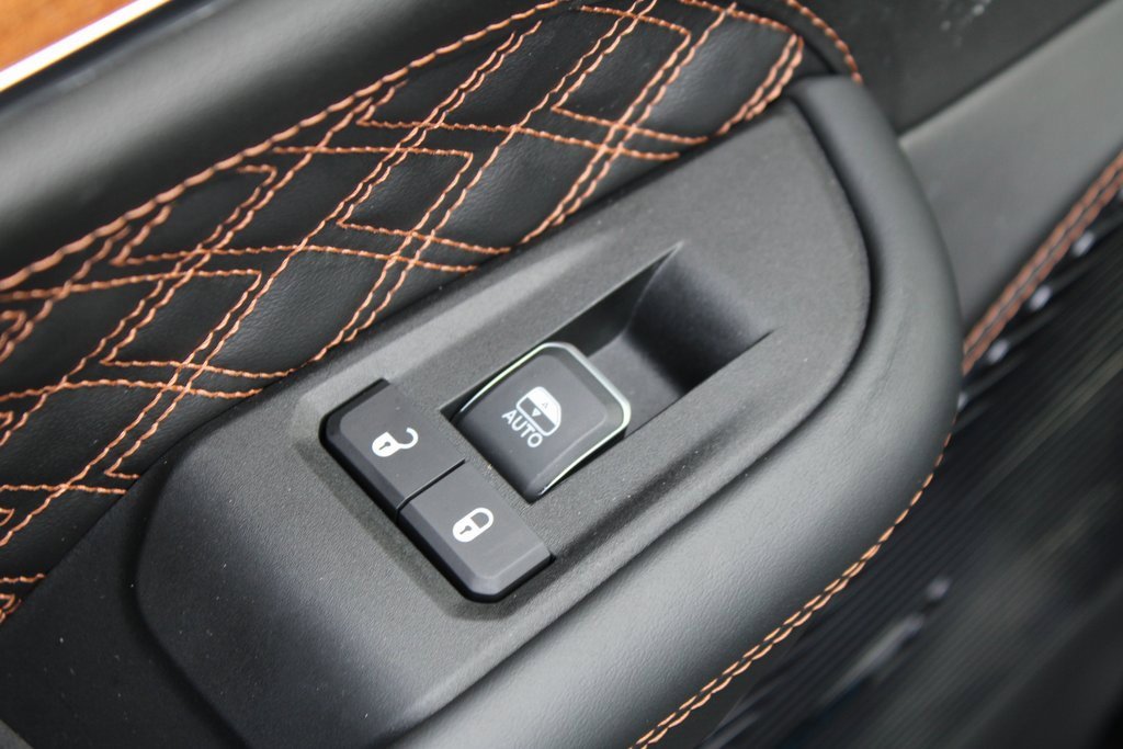 Used 2025 Jeep Grand Cherokee Summit image 36