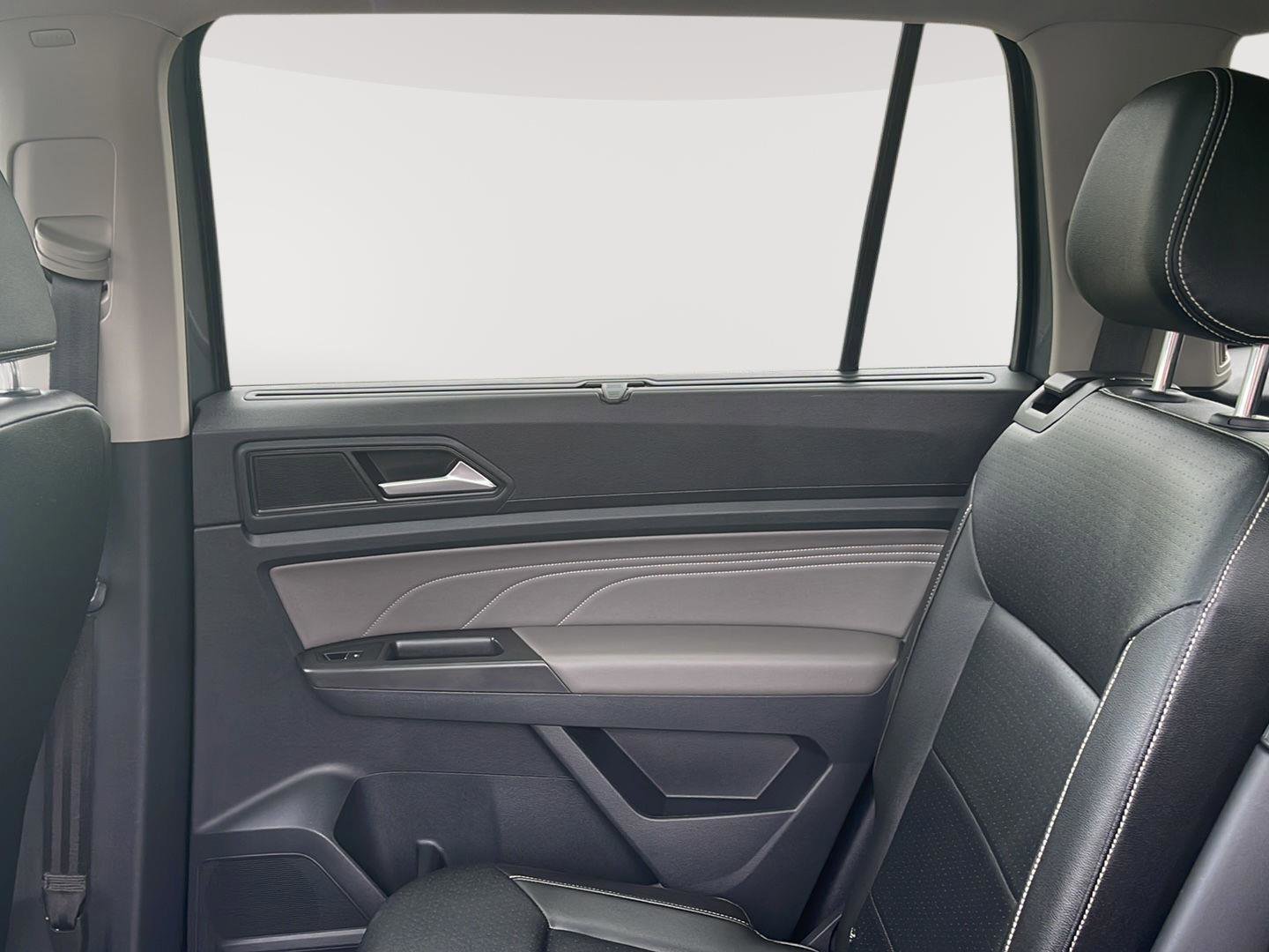 Used 2022 Volkswagen Atlas SE w/ Panoramic Sunroof Package AWD/4WD image 11