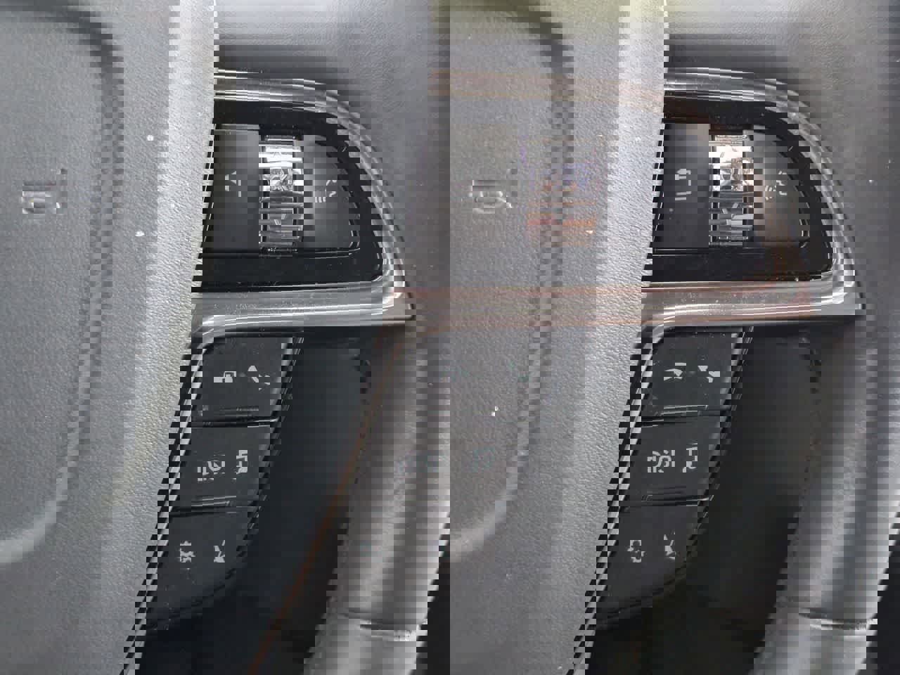 Used 2020 Lincoln Nautilus Reserve image 26