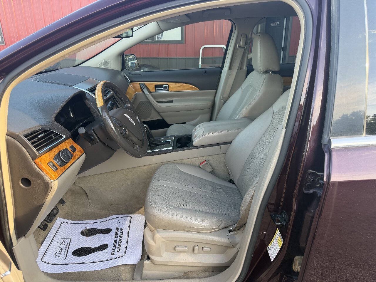 Used 2011 Lincoln MKX 2WD w/ Wood Pkg image 10