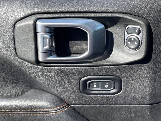 Used 2022 Jeep Gladiator Mojave w/ Cold Weather Group image 25
