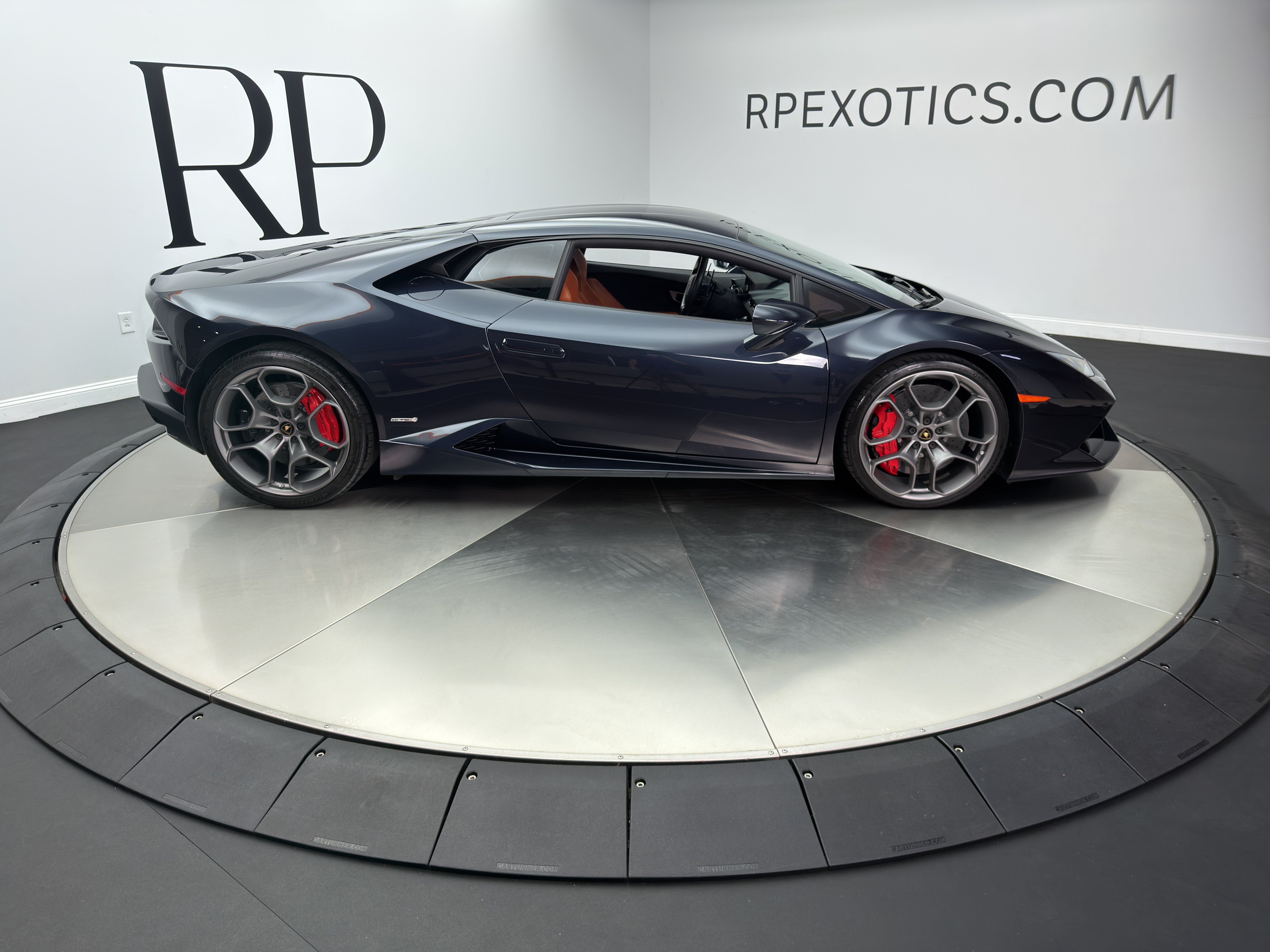 Used 2015 Lamborghini Huracan LP 610-4 AWD/4WD image 7