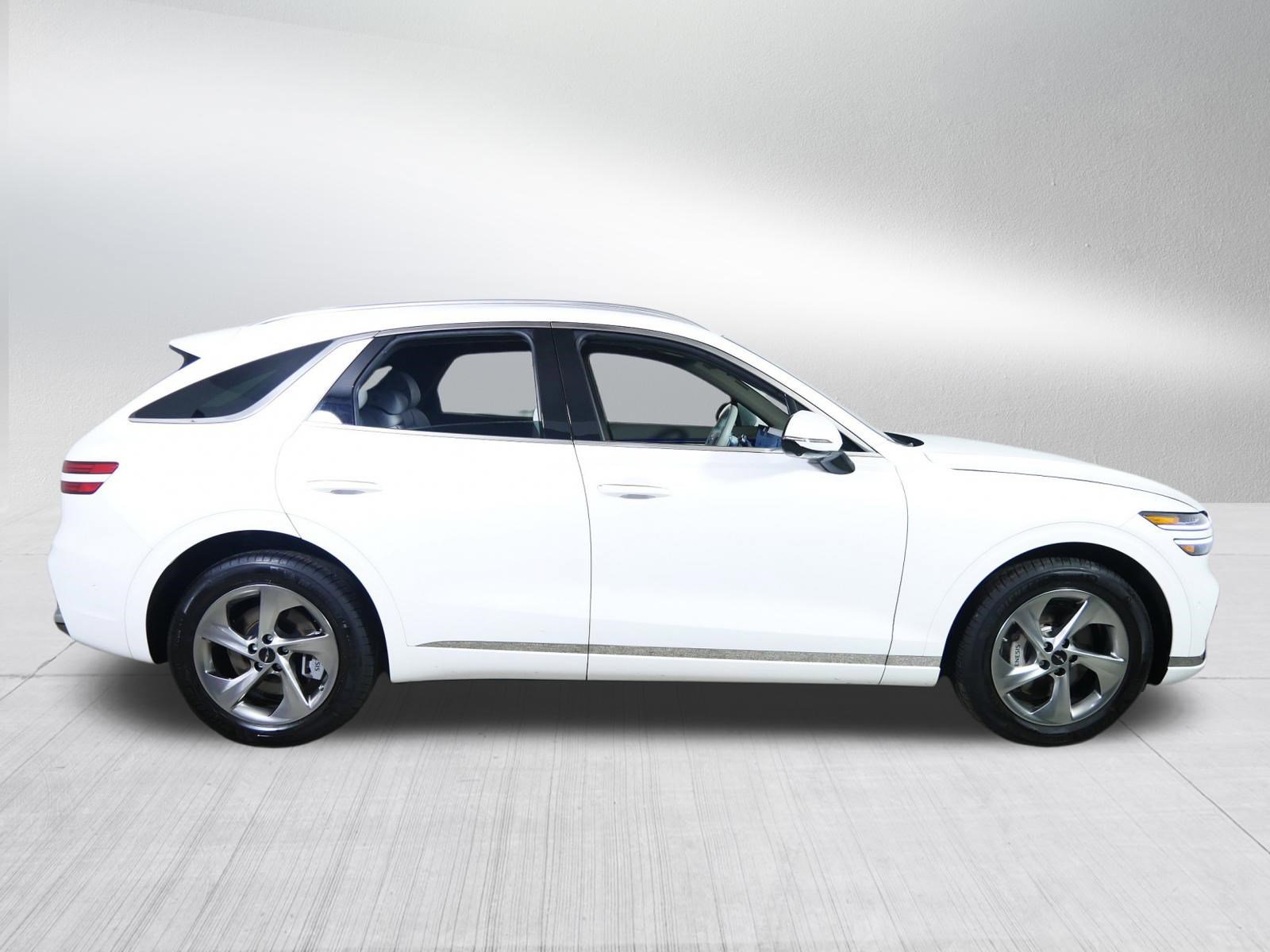 Used 2026 Genesis GV70 2.5T Advanced image 8