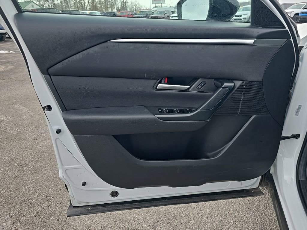 Used 2024 MAZDA CX-50 AWD 2.5 S w/ Preferred Package image 12