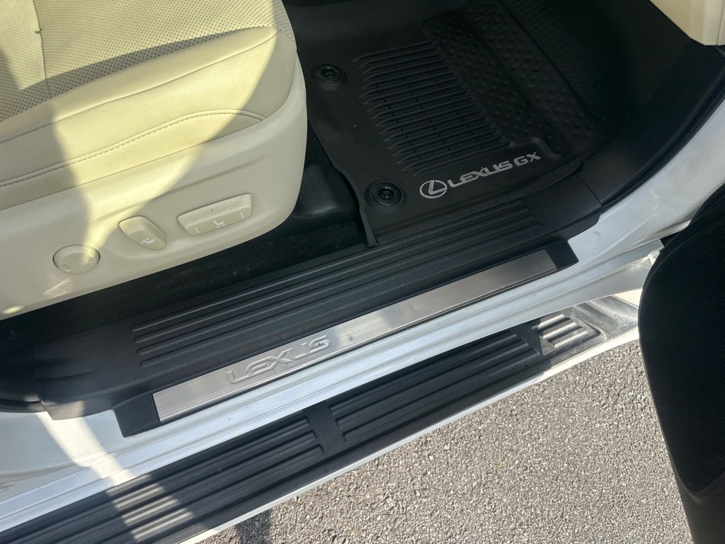 Used 2020 Lexus GX 460 Premium image 37