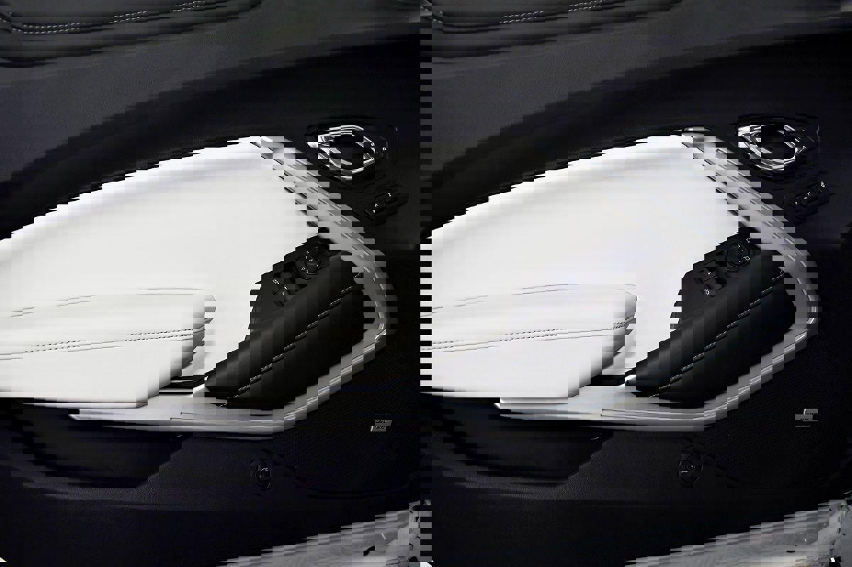 Used 2017 Chevrolet Camaro SS w/ LPO, Ground Effects Package image 17