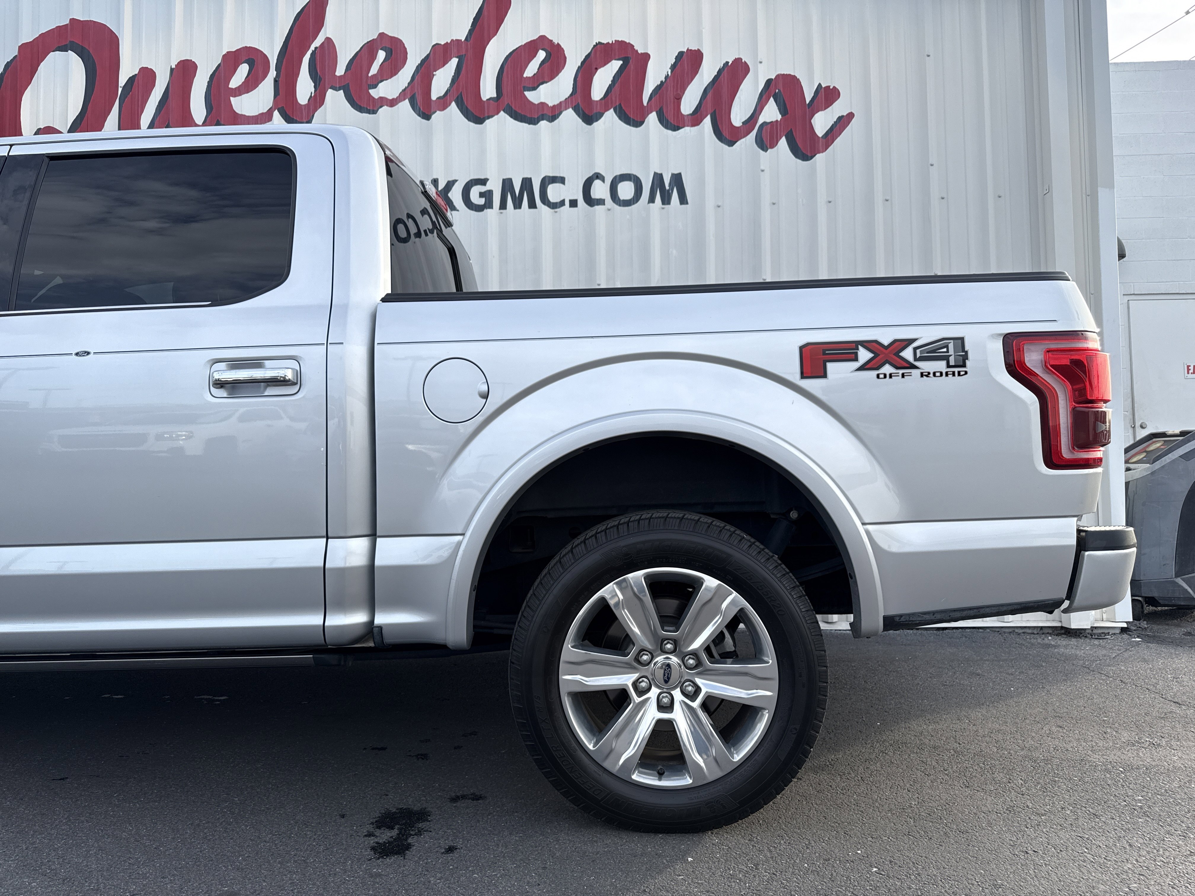 Used 2016 Ford F150 Platinum w/ Equipment Group 701A Luxury image 2