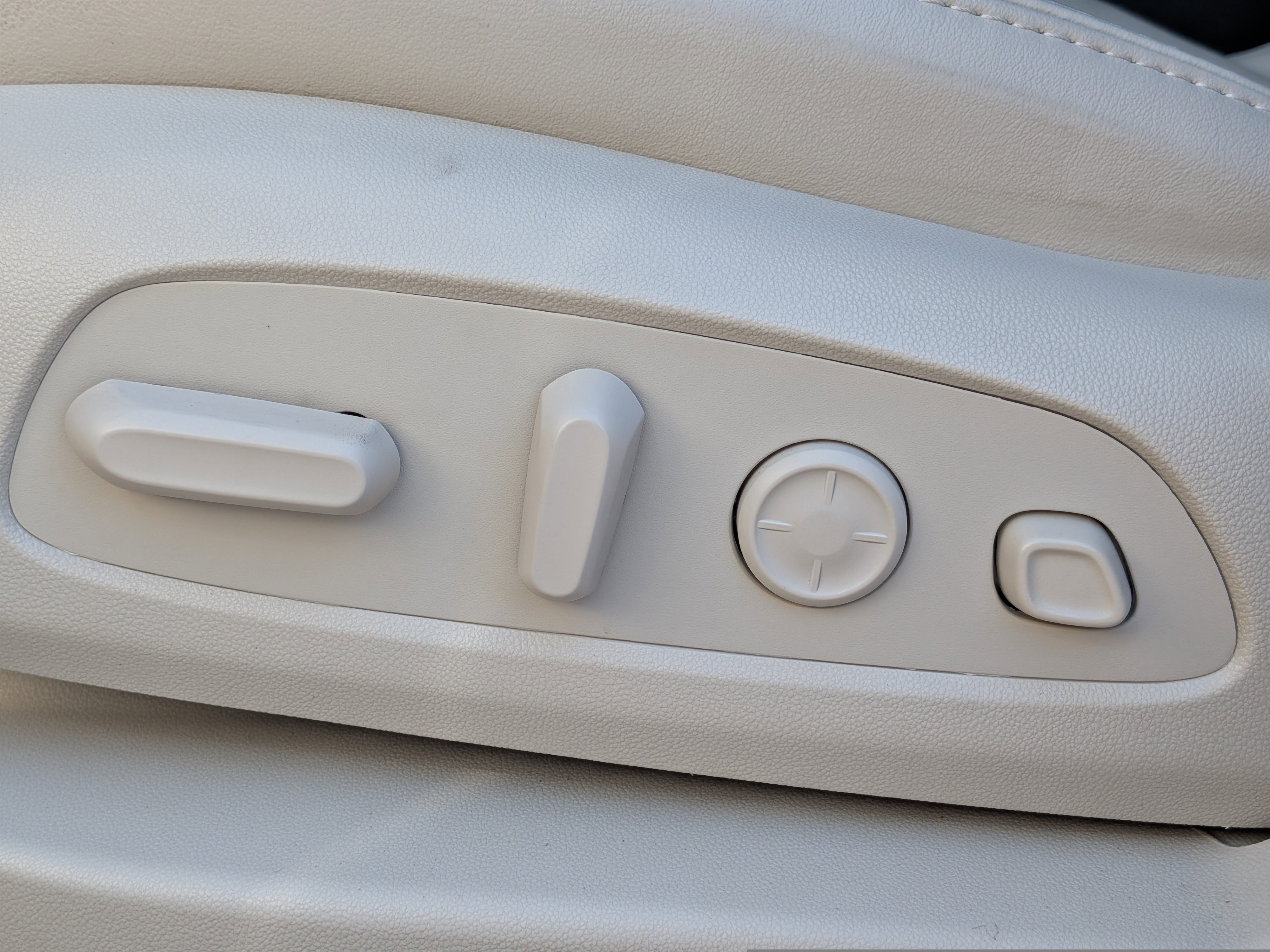 Certified 2023 Buick Enclave Premium image 22