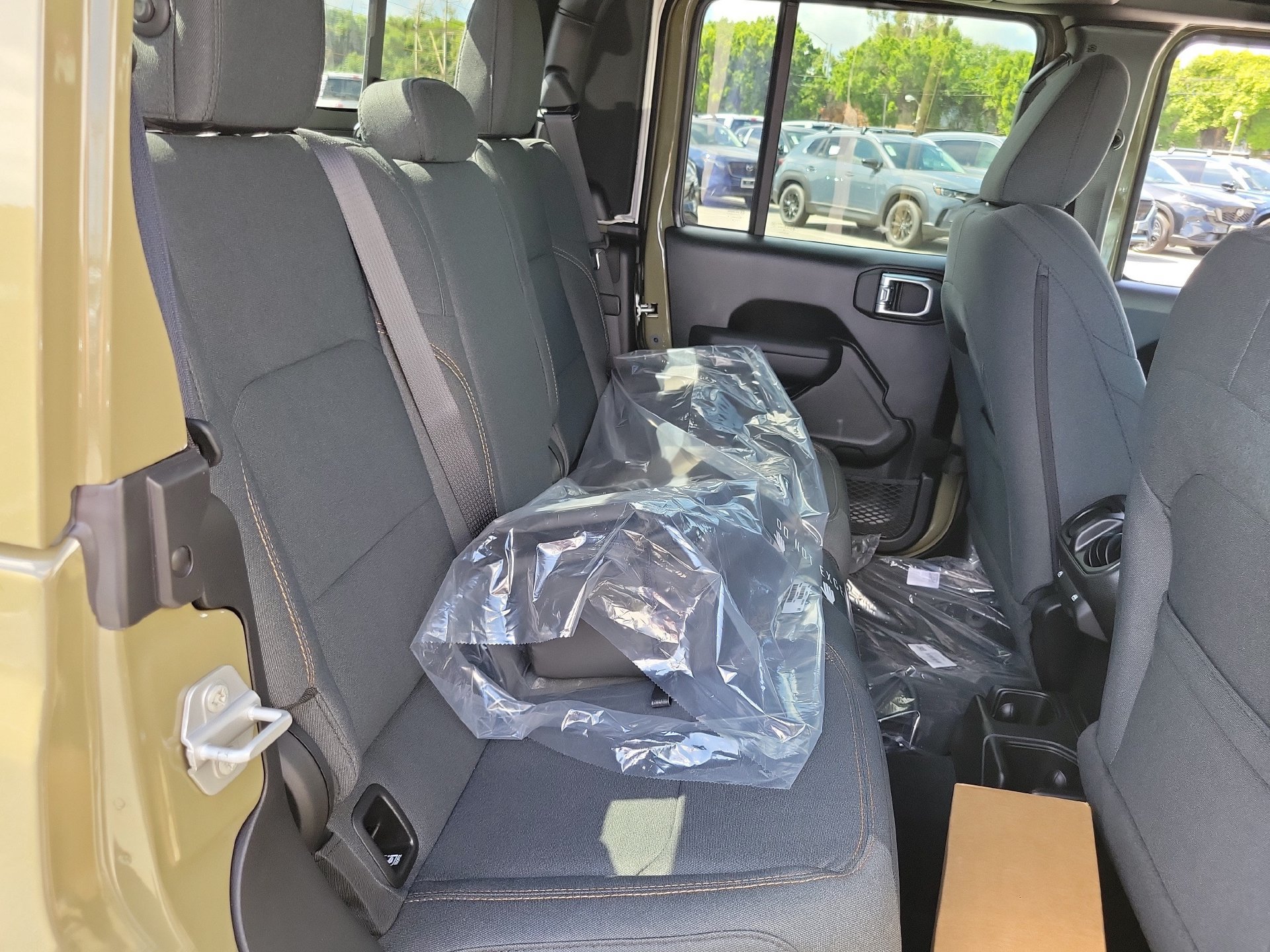 New 2026 Jeep Gladiator Sport AWD/4WD image 18