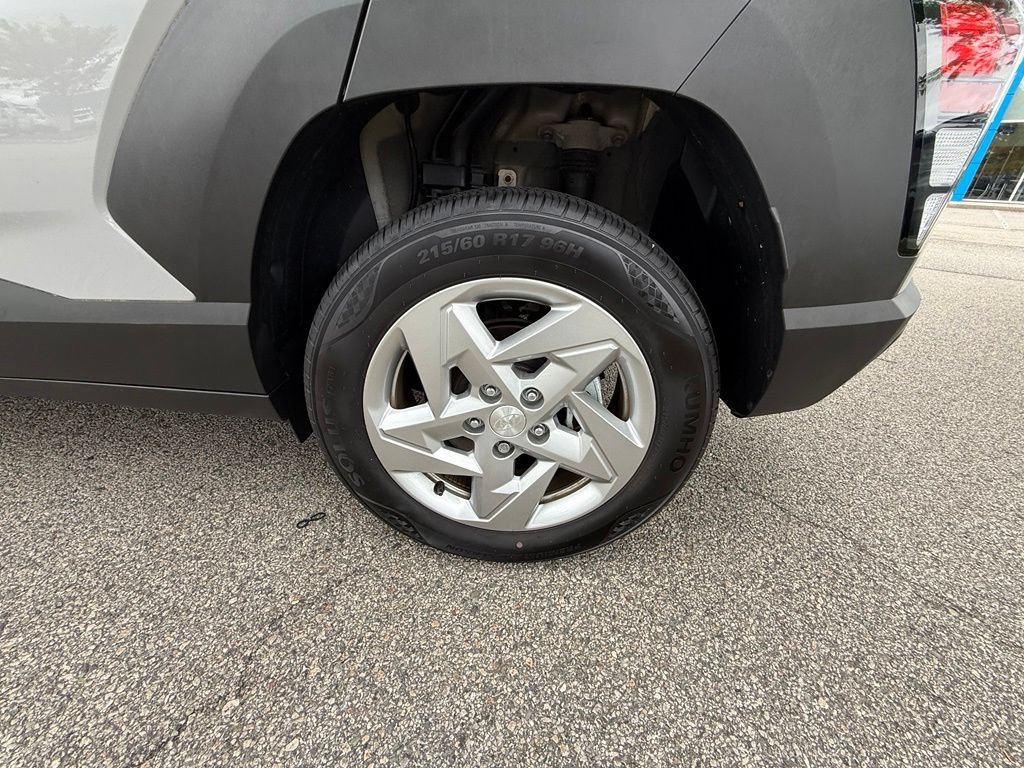 Used 2024 Hyundai Kona SE AWD/4WD image 32