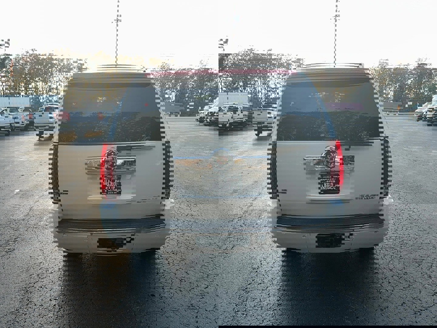 Used 2014 Cadillac Escalade Luxury image 6