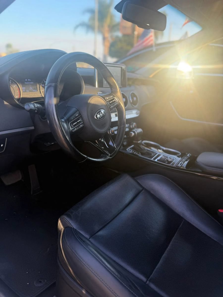 Used 2018 Kia Stinger RWD image 24