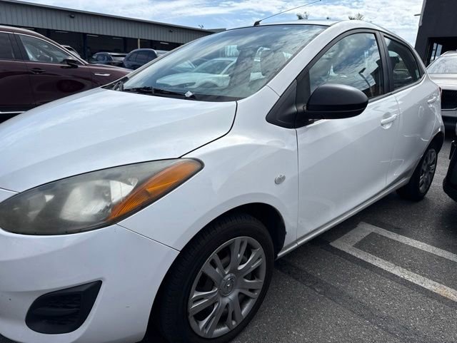 Used 2014 MAZDA MAZDA2 Sport FWD image 2