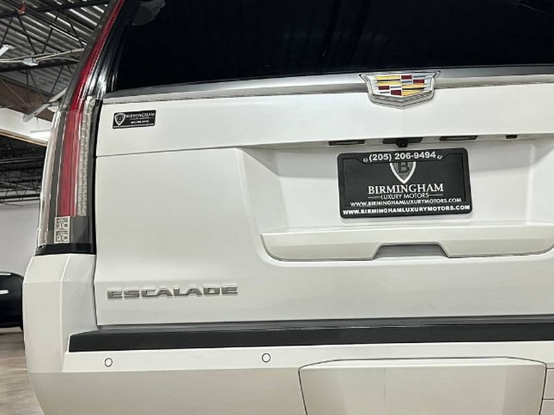 Used 2016 Cadillac Escalade Premium AWD/4WD image 15