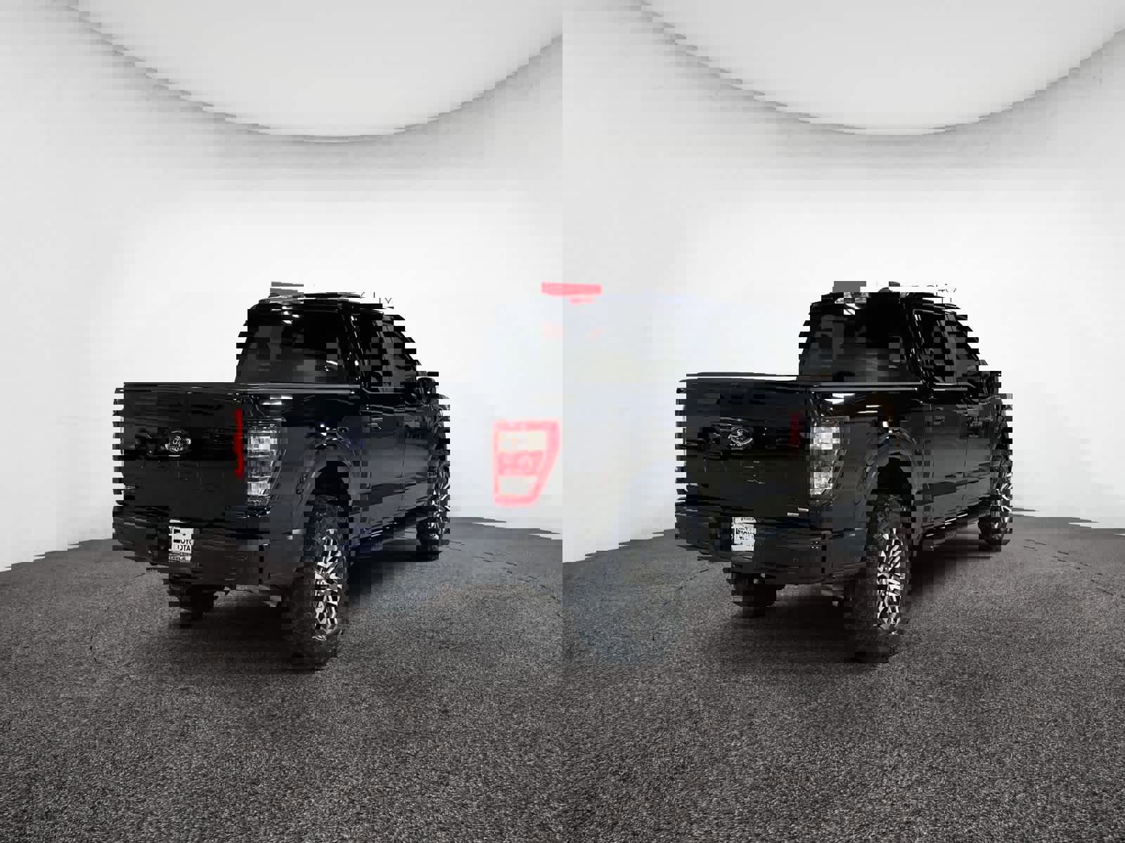 Used 2022 Ford F150 XL w/ STX Appearance Package image 7