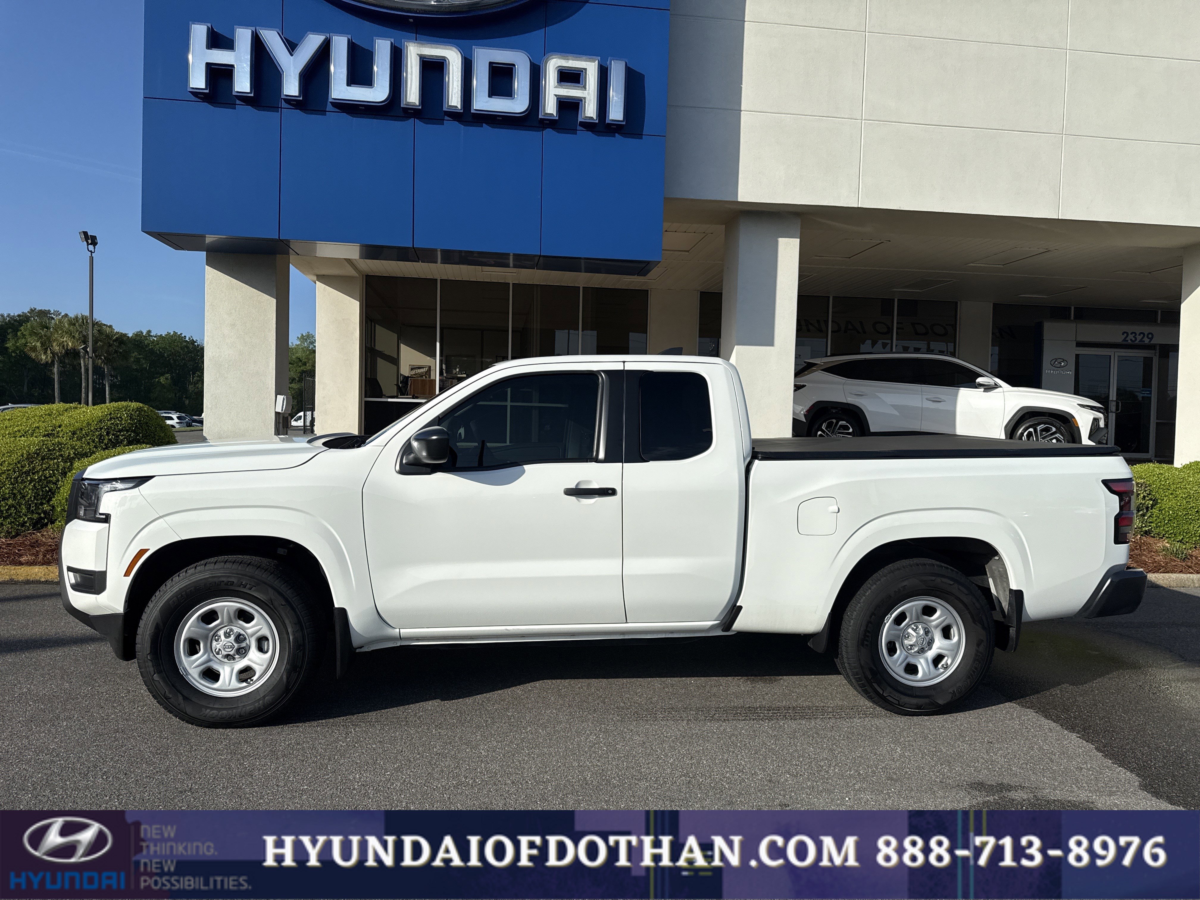 Used 2025 Nissan Frontier S w/ S Utility Package image 2