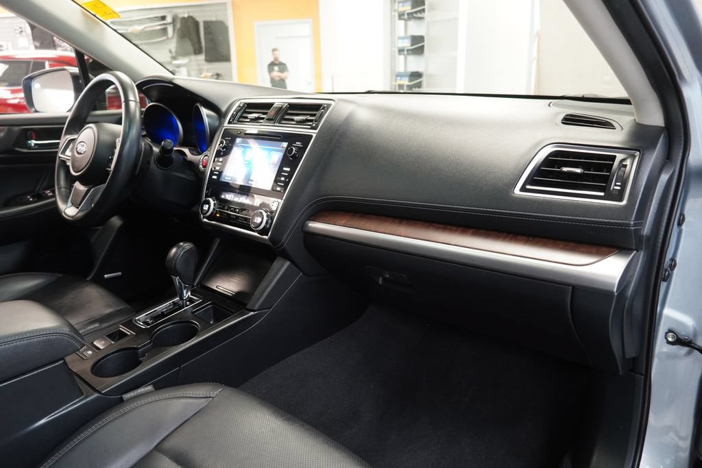 Used 2018 Subaru Outback 3.6R Limited AWD/4WD image 37