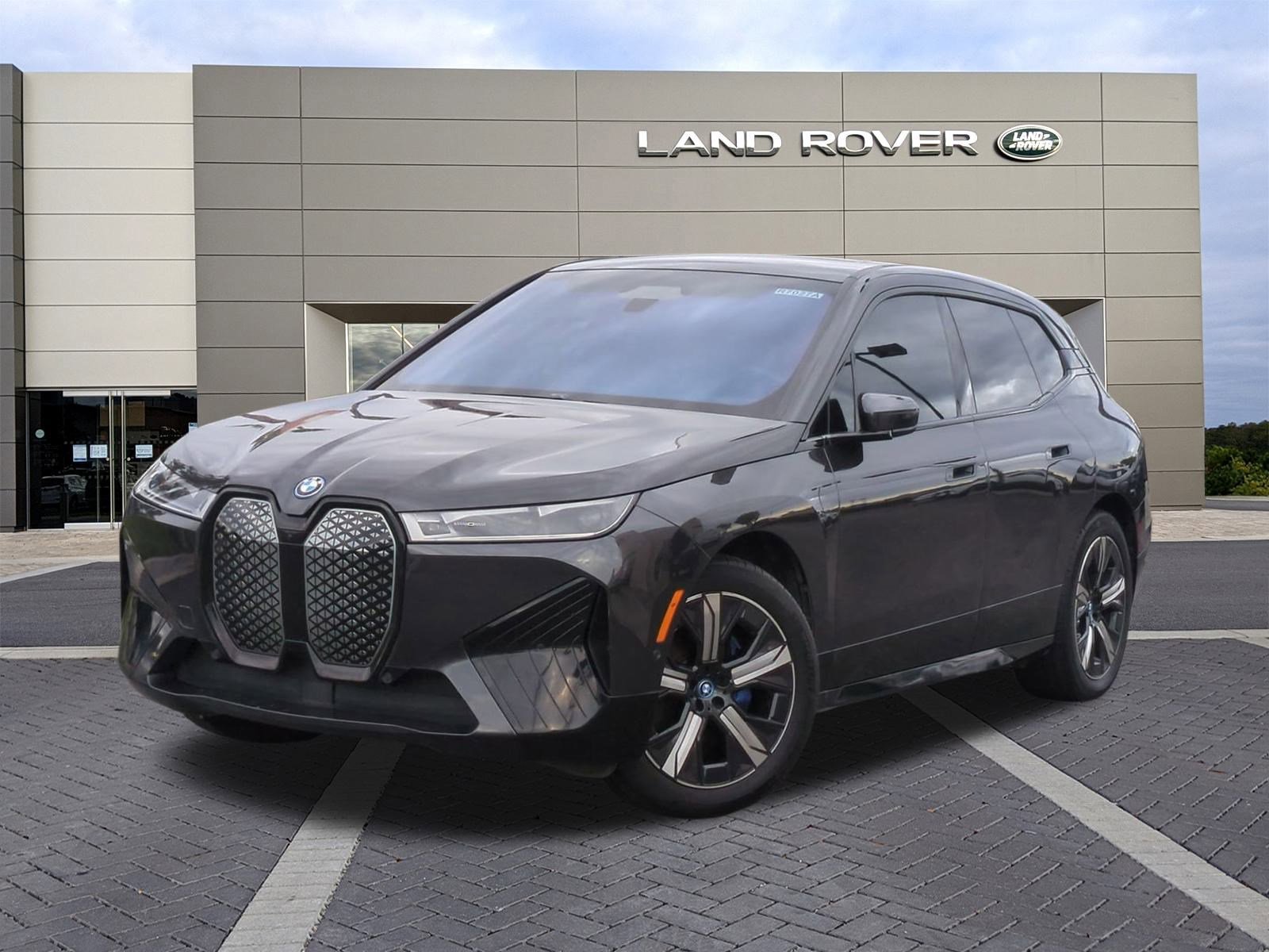 Used 2023 BMW iX xDrive50 w/ Sport Package image 1