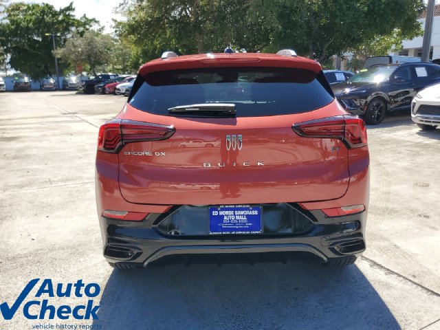 Certified 2024 Buick Encore GX Sport Touring FWD image 3