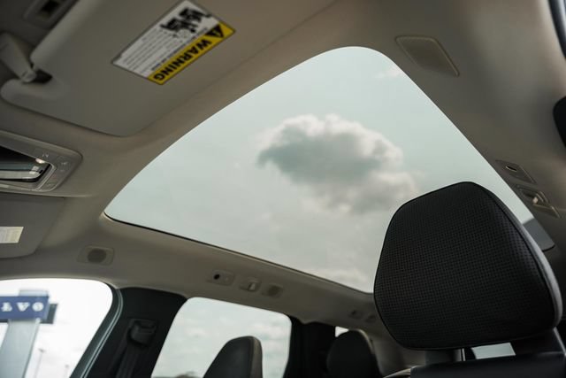 Certified 2025 Volvo EX90 Ultra AWD/4WD image 36