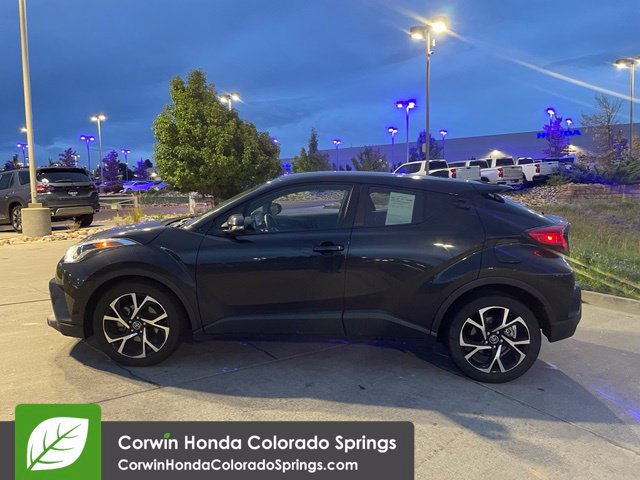 Used 2019 Toyota C-HR XLE FWD image 5