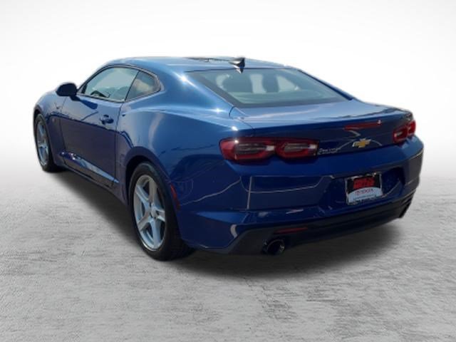 Used 2020 Chevrolet Camaro LT RWD image 5