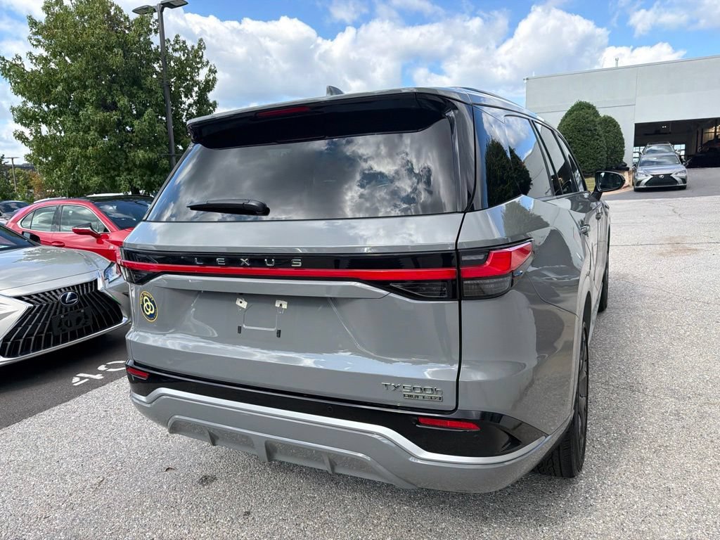 Certified 2026 Lexus TX 500h AWD w/ Technology Package image 10