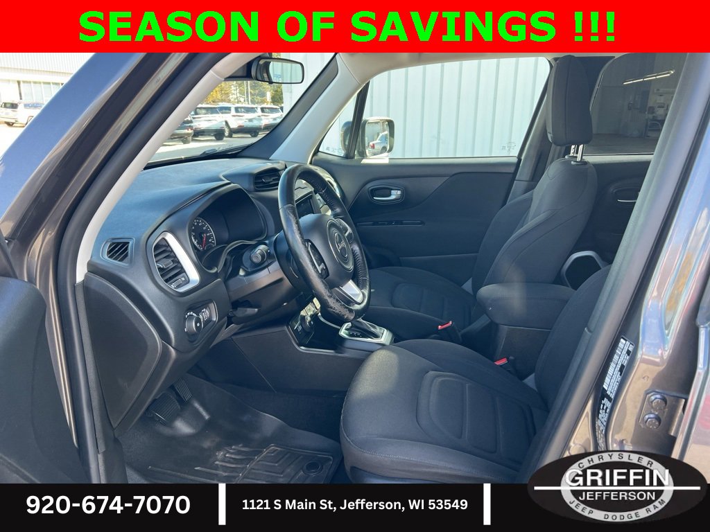 Used 2019 Jeep Renegade Latitude w/ Cold Weather Group image 16