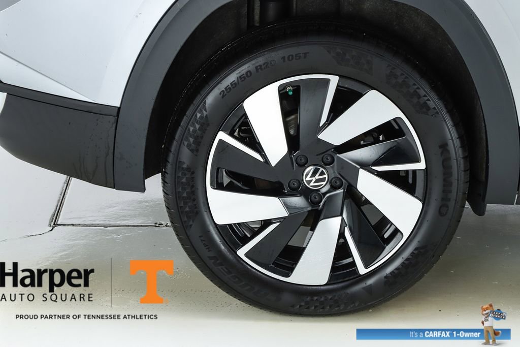 Used 2024 Volkswagen Atlas Cross Sport SE w/ Panoramic Sunroof Package image 52