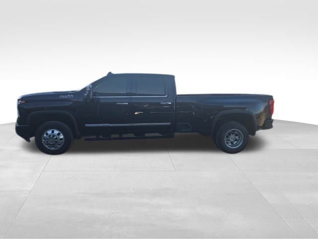 Used 2024 Chevrolet Silverado 3500 High Country w/ High Country Premium Package image 4