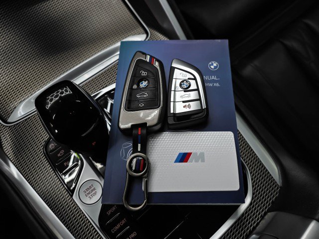 Used 2023 BMW X6 xDrive40i AWD/4WD image 46