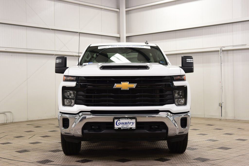 Used 2025 Chevrolet Silverado 2500 W/T w/ WT Convenience Package image 2