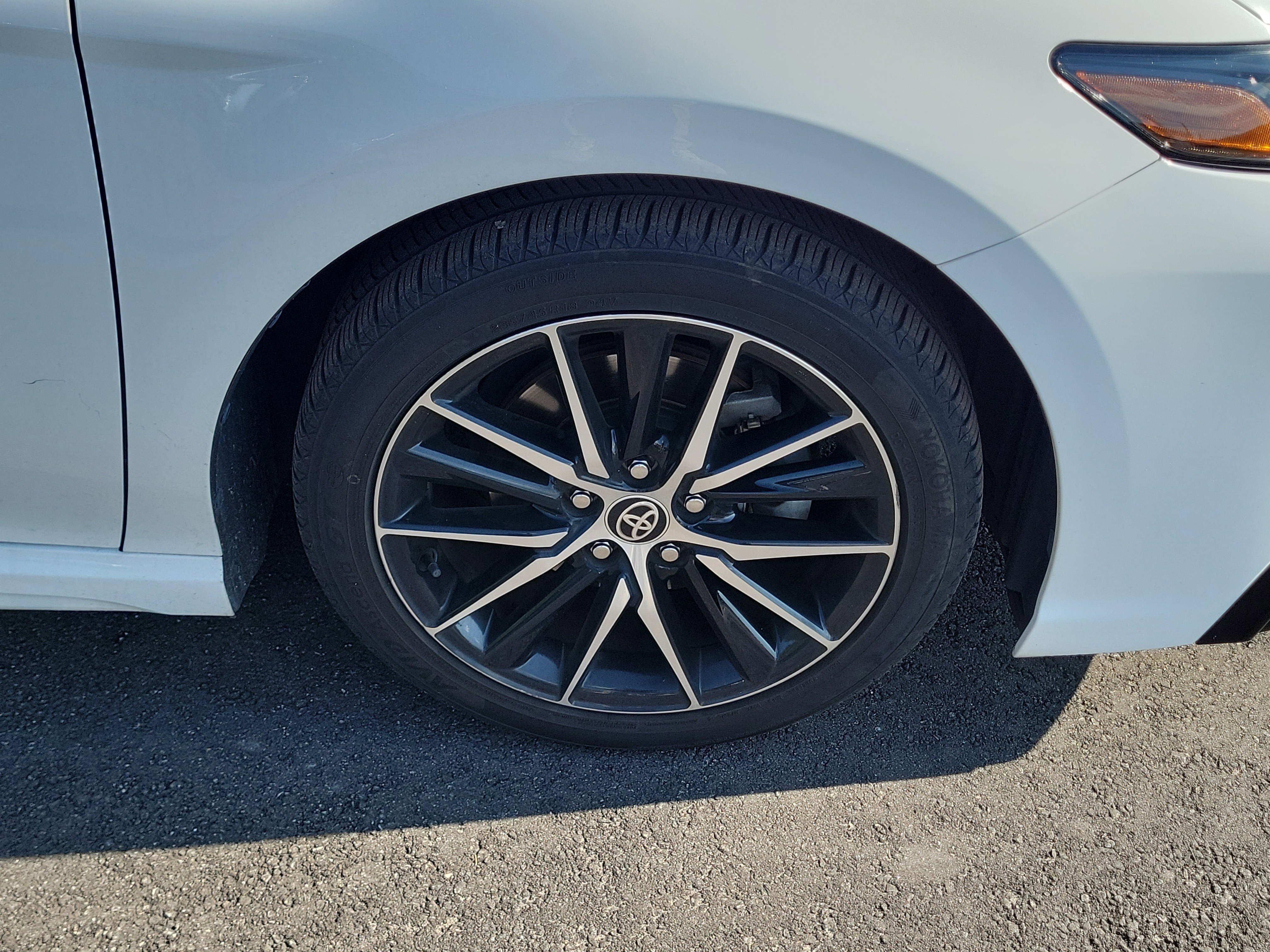 Used 2021 Toyota Camry SE w/ Audio Upgrade Package FWD image 40